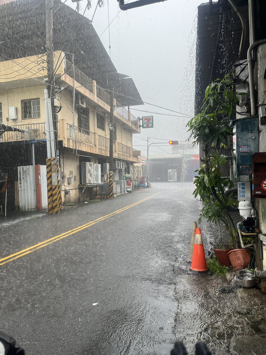 租期到了淹水大村掰掰 https://t.co/nvmtCWgwqC