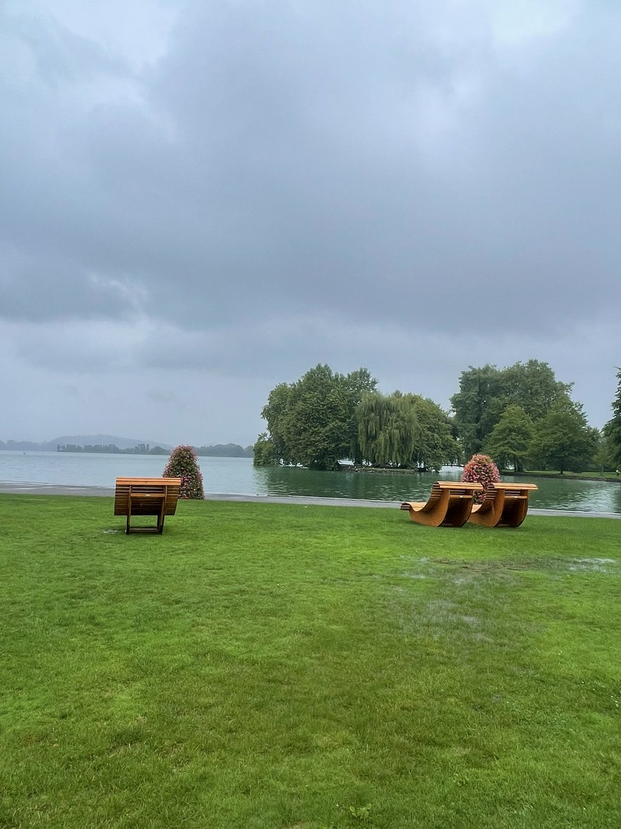 تم اپنے رب کی کون کون سی نعمتوں کا انکار کرو گے؟
ہر سانس، ہر لمحہ، ہر نعمت… اُسی کا کرم ہے۔
فَبِأَيِّ آلَاءِ رَبِّكُمَا تُكَذِّبَانِ

#Alhamdulillah #Gratitude #Quran