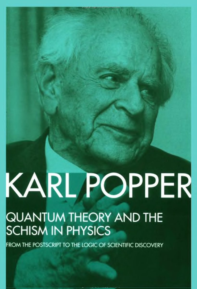 alerwee's tweet image. #فلسفة_الفيزياء | #كارل_بوبر | 
#QuantumPhilosophy | | #SchismInPhysics
🎯 لماذا نقرأ هذا الكتاب اليوم؟
حين نفتح هذا الكتاب بعد مرور أكثر من أربعين عامًا على كتابته، لا نقرأه فقط كصفحات من فلسفة العلم، بل كـ"محاولة يائسة وجريئة" في آنٍ معًا.
محاولة من فيلسوف عظيم أن يُنقذ