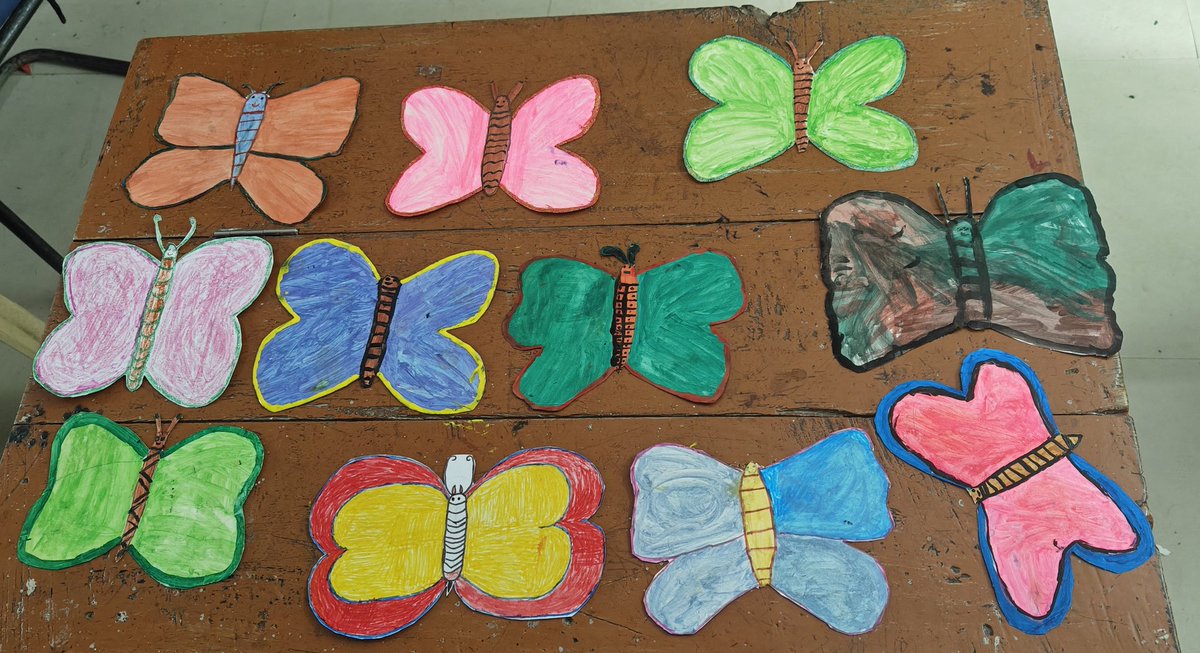 Pritisi92357809's tweet photo. #Saturdayactivity
#Artandcraft
कक्षा 4 और 5 के प्यारे-प्यारे बच्चों ने सैटरडे एक्टिविटी के अंतर्गत बनायी रंग- बिरंगी तितलियां जिनका प्रयोग हम सभी मिलकर टीएलएम के रूप में करेंगे।👌👍🤗🤝 https://t.co/uycCTMpuJl