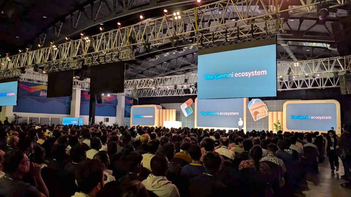 TechpreneurNit's tweet photo. Still thinking about all the energy, learning, and amazing people at Google I/O Connect India.
#GoogleIOConnect #Community #TechEvents #Bengaluru (1/2) https://t.co/RjaLFy3Je9