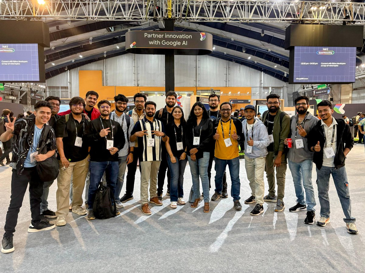 TechpreneurNit's tweet photo. Still thinking about all the energy, learning, and amazing people at Google I/O Connect India.
#GoogleIOConnect #Community #TechEvents #Bengaluru (1/2) https://t.co/RjaLFy3Je9
