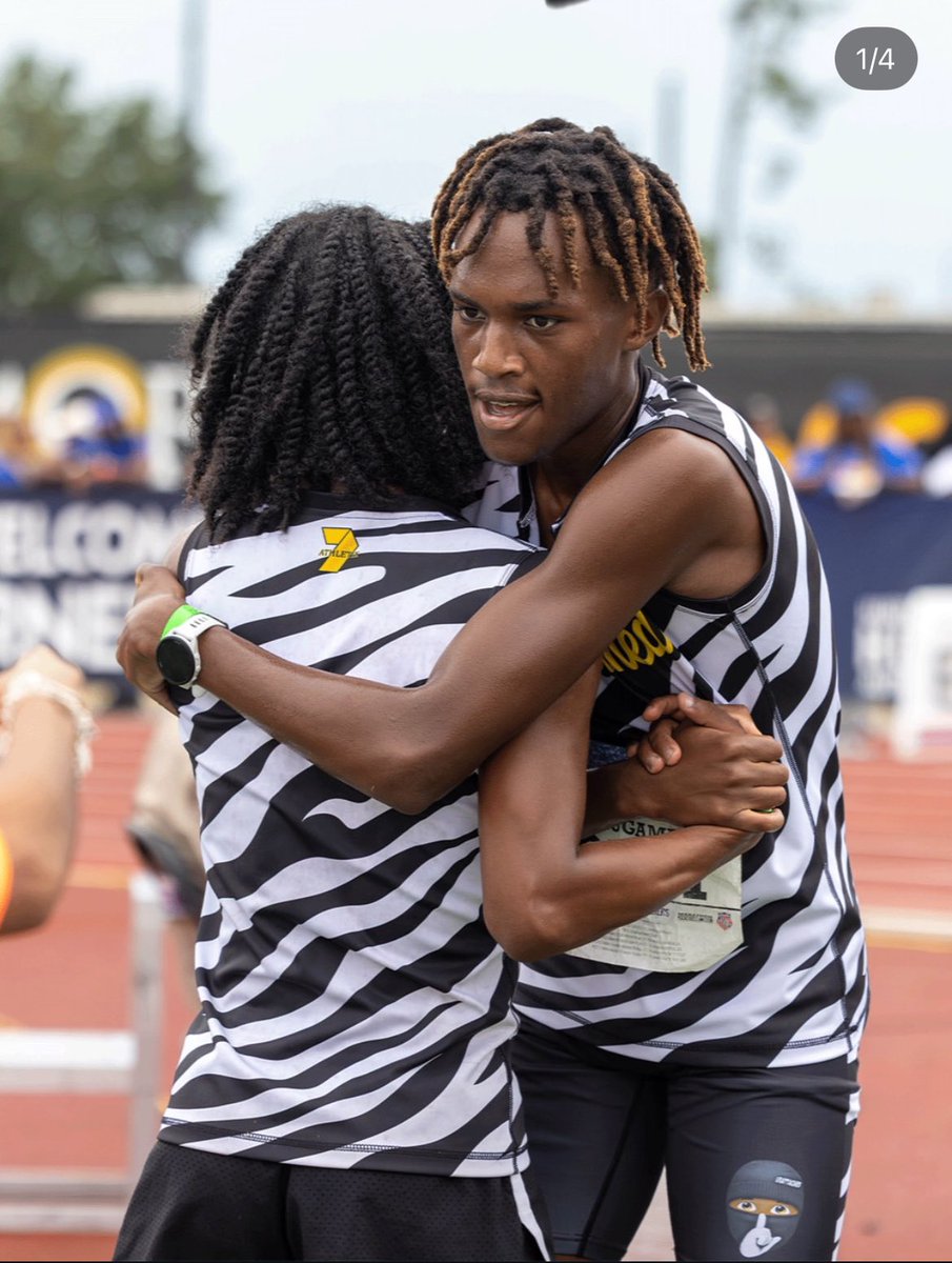 Elispeed_117's tweet photo. I had a Great Week at Junior Olympics taking 5th place in the 1500 with a time of 4:04 and 8th in the 4x8 with a 1:58 Split‼️And becoming a Junior Olympic champion in the 3k I am officially a 4X All American ���🇸.#ALLGLORYTOGOD #TheUnattached #Juniorolympics https://t.co/CeCvtJJBdm