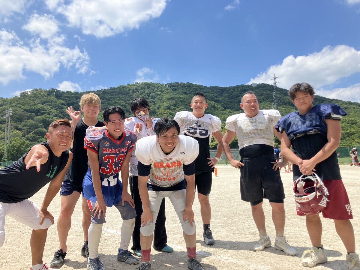 本日は大阪教育大学さん＠OKU_DRAGONS 
と合同でした！

新メンバー1人加入！
ありがとうございます！

まだまだ募集中！

今日に秋の日程の決まる予定です！
「この日なら試合行けるし入部するかな！」でも歓迎！

#JPFF
#アグレッサーズ
#アメフト
#プライベートリーグ