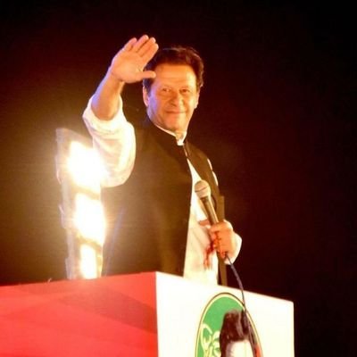 یہ وقت خاموشی کا نہیں،
یہ وقت جہد کا ہے!
خان تنہا نہیں، پوری قوم ساتھ ہے!

#خان_کا_حکم_تحریک_چلاؤ