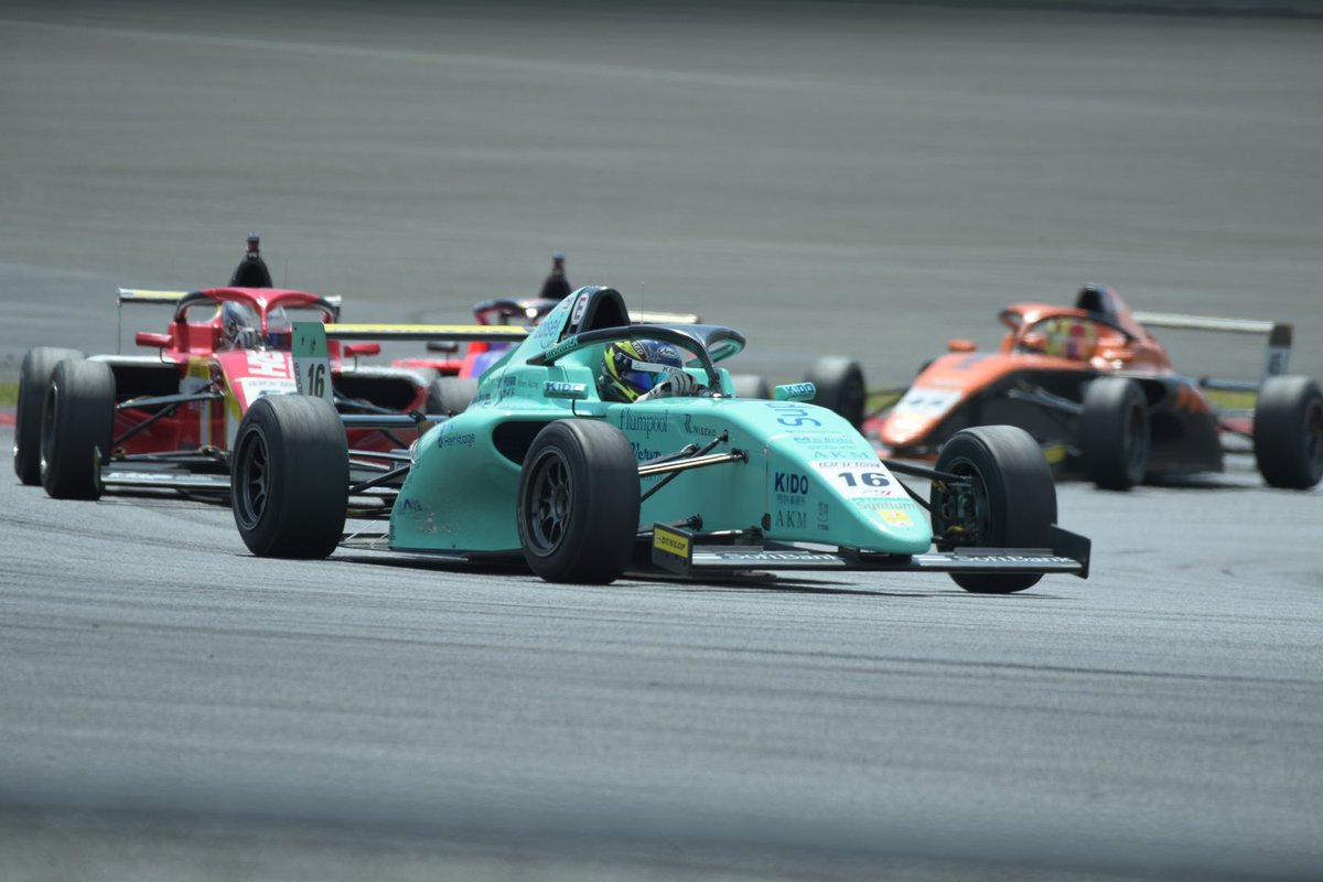 #FIAF4 Rd.4,5 in FUJI
QF P3
Race P3 
(both rounds)

Rd.4は赤旗SCで不完全燃焼
Rd.5はフルプッシュ14周、、
いい位置からのスタートで勝ちきれなかったのが悔しいですが、#hydrangea #kageyamaracing の皆さんの力のおかげでこのリザルトを獲得できました🙇‍♂️

次戦の鈴鹿は勝つっ