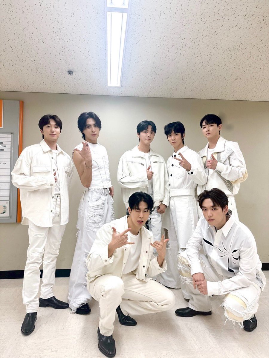 Astroswitch's tweet photo. 우리 앞으로도 함께 꽃길만 걸어요.

@SF9official #SF9
#世界を照らすSF9_日本活動ありがとう
#SF9_월드투어_파이팅 https://t.co/ScYSpVG3ts