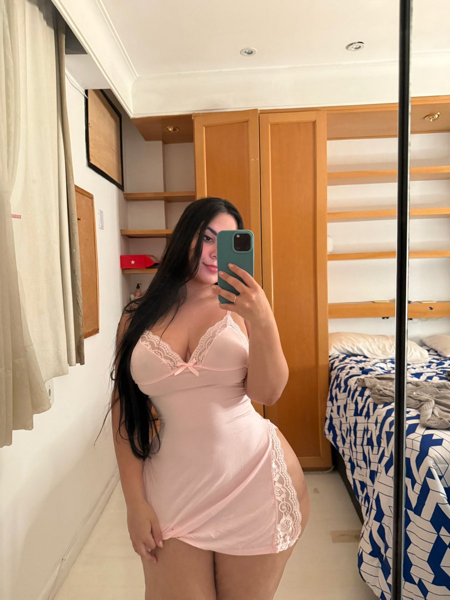 Send that DM let's both be satisfied 🥵