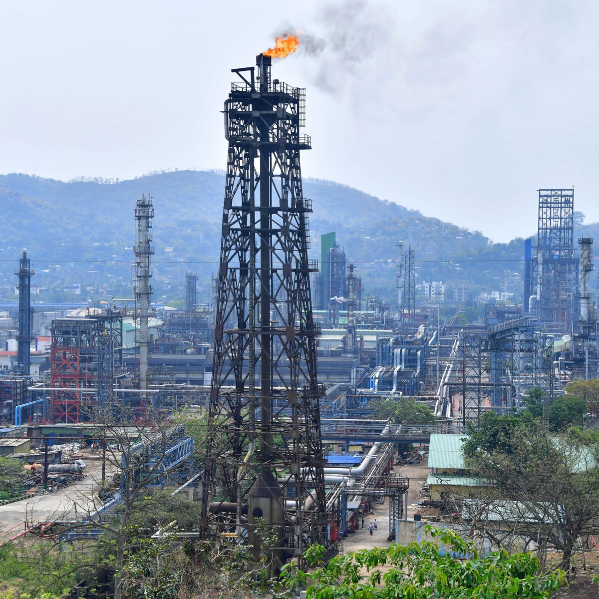 GabriereaRod's tweet photo. India Will Buy Russian Oil Despite Trump’s Threats, Officials Say https://t.co/8nEHpn5yBQ https://t.co/EZ06PihomO