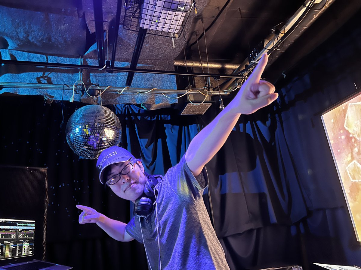 AniNewProject's tweet image. 3人目ゲスト、2代目隊長さん！
なにやら某アリーナで刺激を受けたようですが、行方はいかに....！？
 #あににゅー