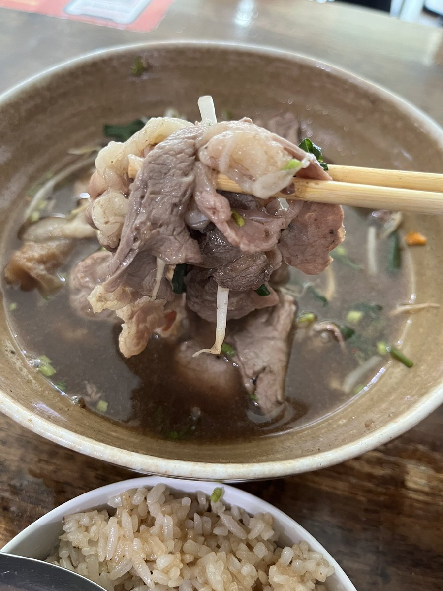 🇹🇭 food price (Aug 2025):

Beef broth served with thinly sliced wagyu &amp; beef tendons + beef fat fried rice = US$ 7.69 net. This would be 2-3 times what you’d spend on a typical quick lunch, but well worth it. 

<a href="/taodejing2/">Tao</a> what do you think ? Almost didn’t finish it, but I did.