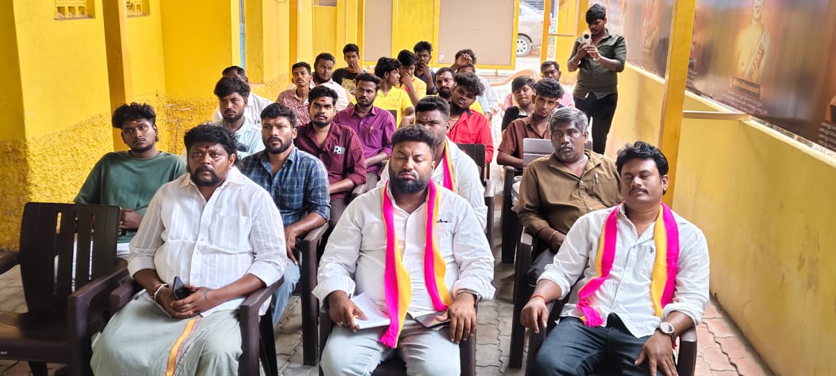 LakshAmbalam's tweet photo. இன்று 03.08.2025 ஞாயிற்றுக்கிழமை, புரட்சியாளர் சேகுவேரா அவர்கள் கொள்கை விளக்க கருத்தரங்கம் தமிழர் தேசம் கட்சியின் தலைமை அலுவலகமான தமிழாலயத்தில் நடைபெற்றது.

@KKSelvakumaroff 

#புரட்சியாளர்_சேகுவேரா https://t.co/amd12E55N9