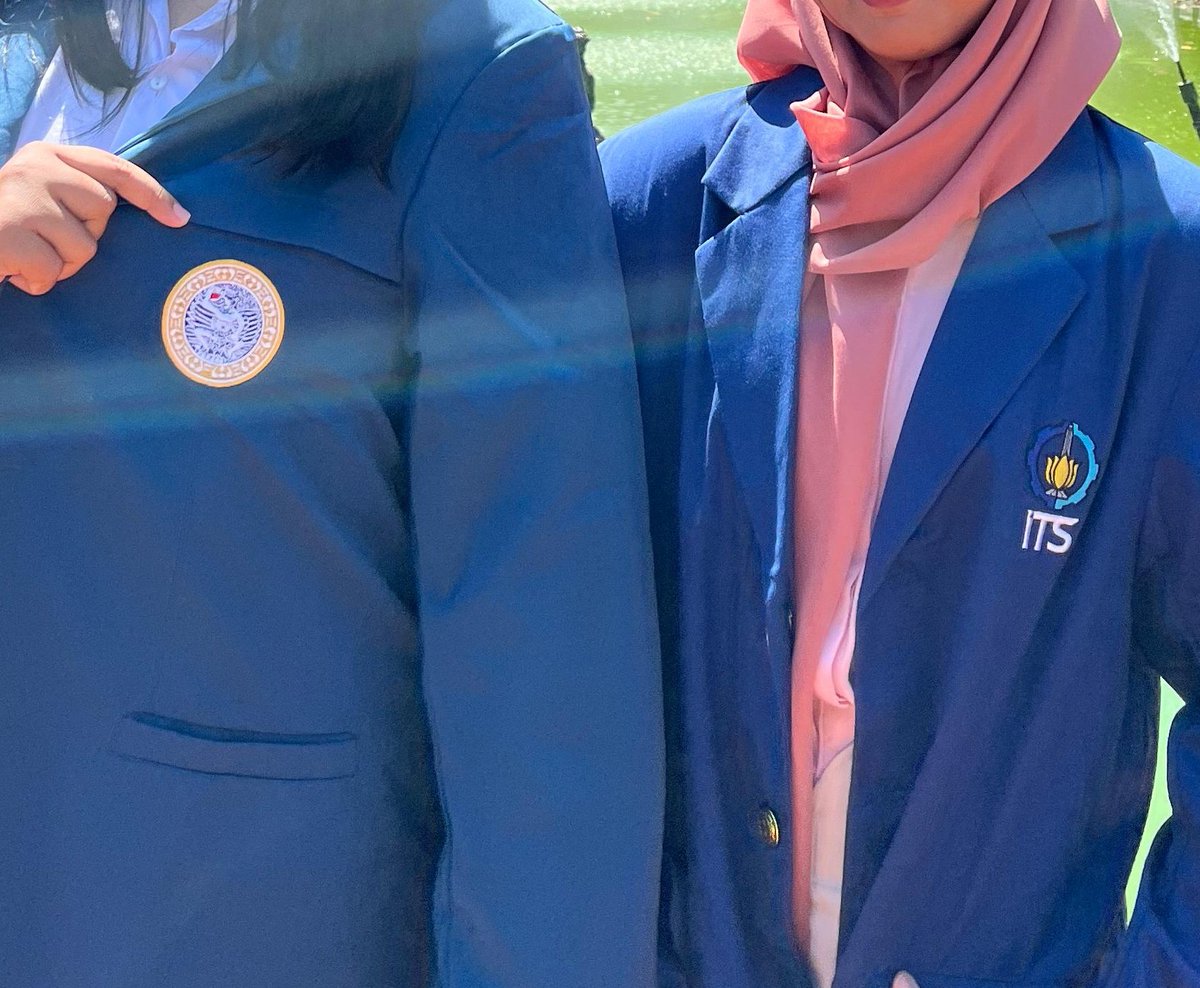 frisstudy's tweet image. HBS ke its trs take video Amerta 
Langsung pusing n nge drop anjer. 
Mana tgs belom selesai