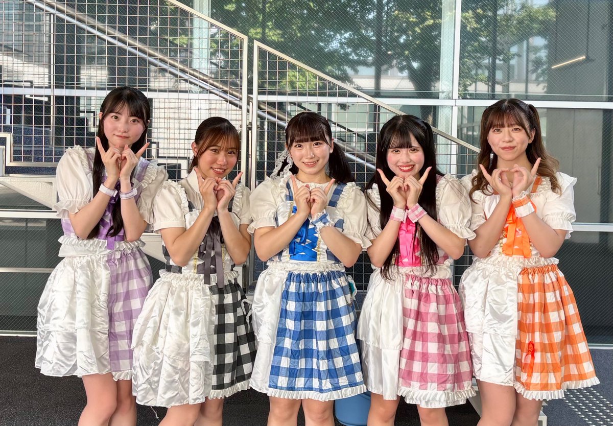 埼玉県立大学 オープンキャンパスに出演させていただきました💖
ご覧いただきありがとうございました！
県大を志してくれる子が増えてくれたらうれしいです！🫧

メンバーは左から、みく🍬、くるみ🌱、あお💎、かのは🎀、りん☀️です！

 #春からspu  #春から埼玉県立大学  #埼玉県立大学