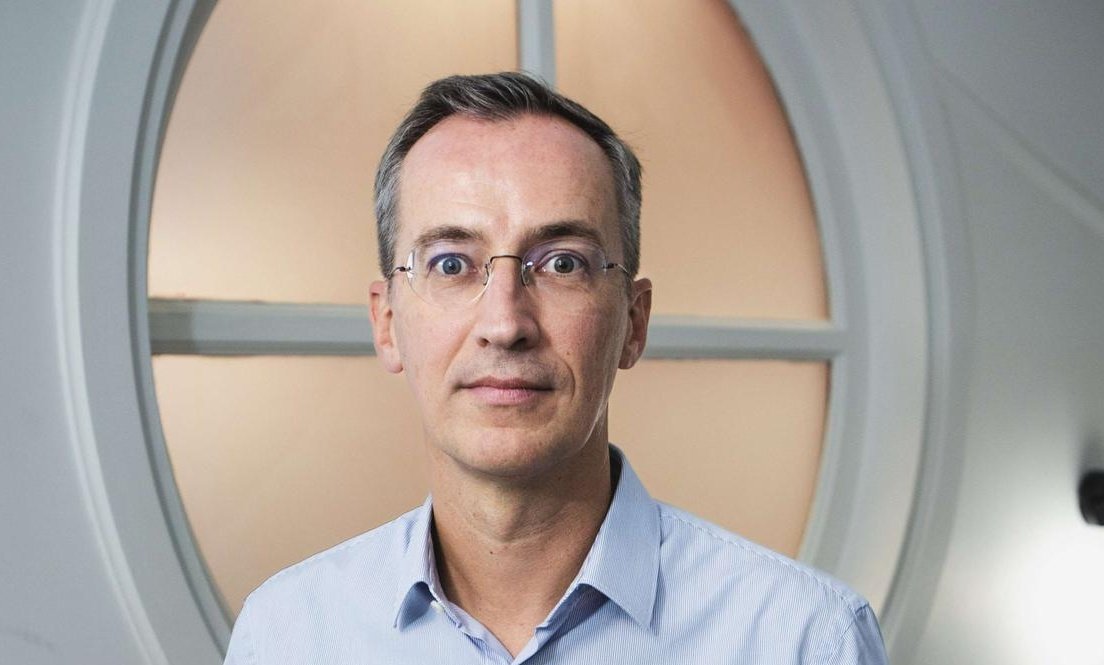 alors vous allez bz là vous allez bien bz avec votre bite là hm allez-y baisez montrez moi si vous baisez bien dites moi si vous bz j'ai envie que les gens y bz