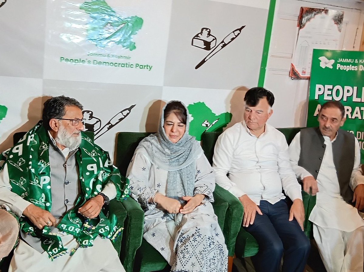 PDP Gets a Major Boost from Karnah 💚
In a significant boost to PDP, 3-time NC MLA from Karnah constituency, Kafil ur Rehman Sahab, joined the party today in the presence of PDP President Ms. <a href="/MehboobaMufti/">Mehbooba Mufti</a> at party headquarters in Srinagar.