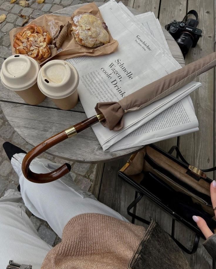 modernlilithh's tweet photo. the weather this summer feels like autumn already https://t.co/mKLetqU4SN