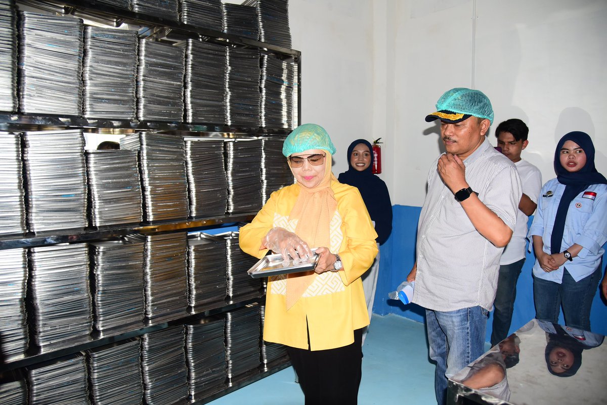 Dapur Gizi Gratis Kini Hadir di Desa Pentadio Barat

berita.gorontaloprov.go.id/2025/08/02/dap…