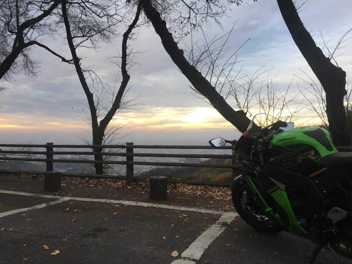 cis_66's tweet photo. またバイク乗りたいね〜 https://t.co/5dabQMcNb9