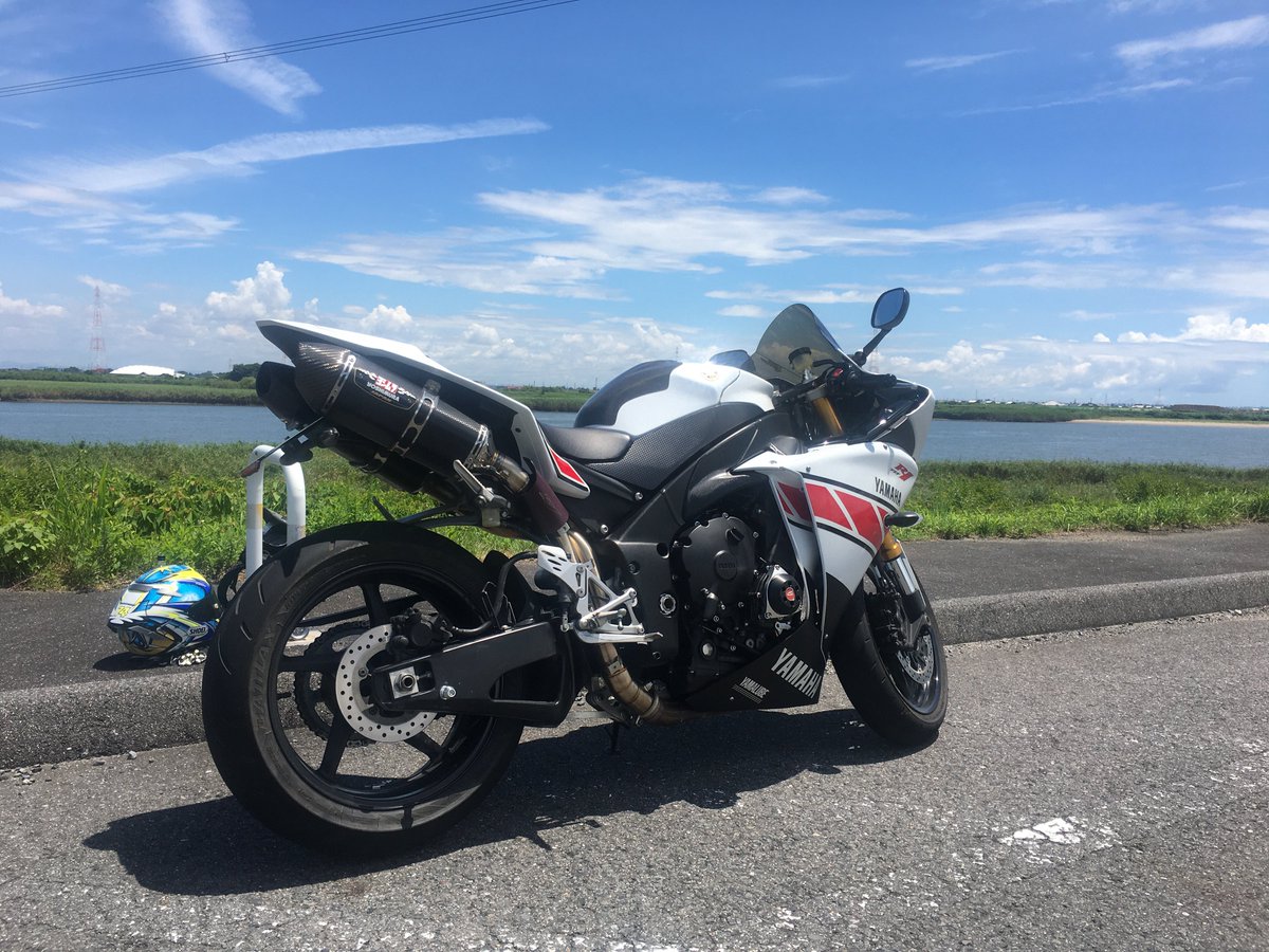 cis_66's tweet photo. またバイク乗りたいね〜 https://t.co/5dabQMcNb9