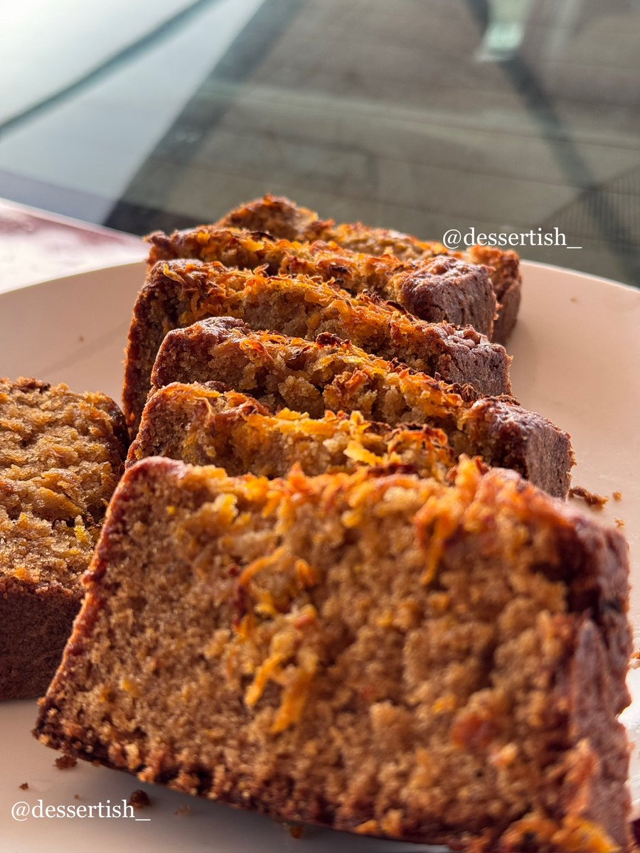 Khayyrahhhh's tweet photo. Day 2 of showing up for my dessert brand, and today’s spotlight is this pack of carrot cake goodness

Moist, spiced, and generously enriched, perfect for sharing (or keeping all to yourself👀)

So tell me…who are you sharing this with?🌚

Check out my TikTok/IG page @dessertish_ https://t.co/BfUOfjcXtu