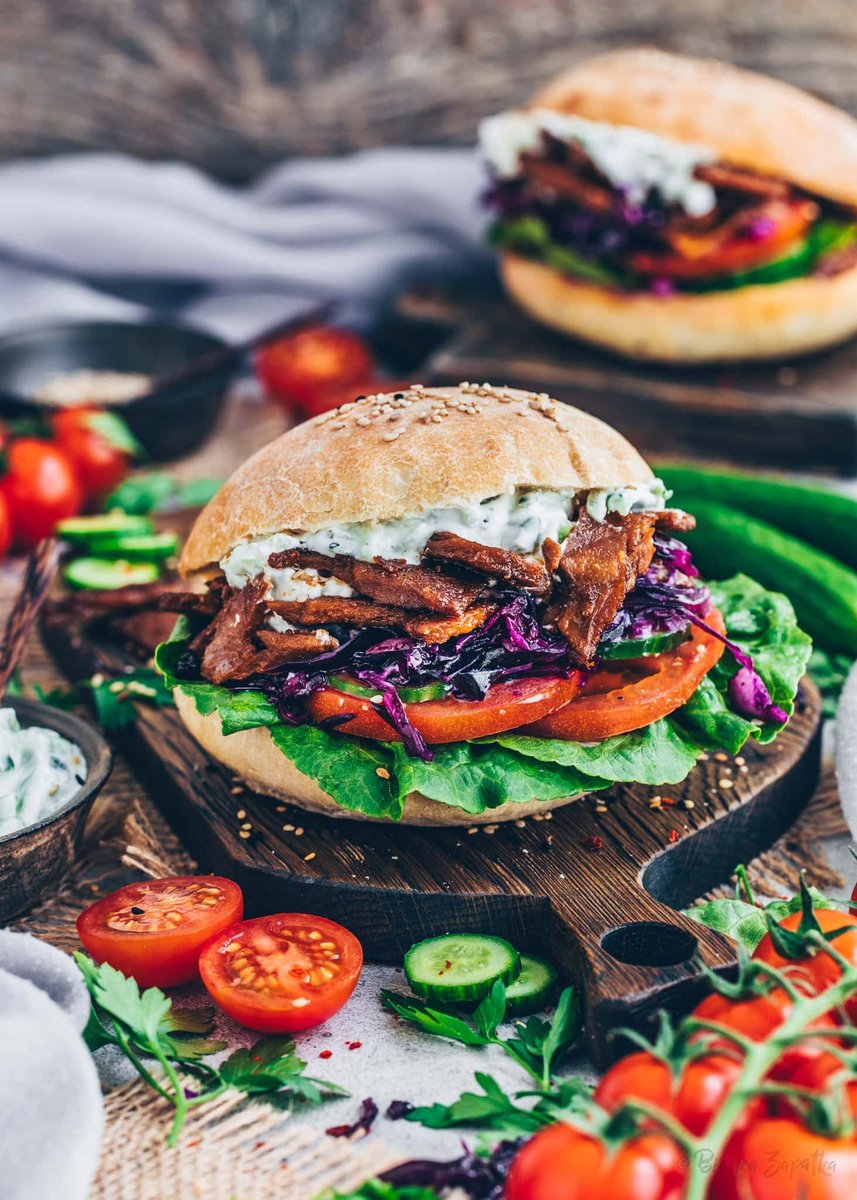 8 meat-free, utterly delicious Turkish recipes you'll want to make ASAP, from doner kebabs to baklava.
vegnews.com/kebabs-lahmacu…