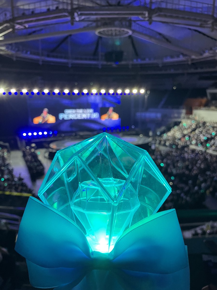 ppbnote's tweet photo. 오늘은 무대 연출 잘 보이겠다 https://t.co/j9hua3fn6R