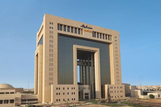 #السوق_السعودي_تداول
تعلن الشركة السعودية للصناعات الأساسية (سابك) عن قرار مجلس الإدارة بتوزيع أرباح نقدية مرحلية على المساهمين عن النصف الأول لعام 2025م
حصة السهم من التوزيع: 1.50 ريال
تاريخ الأحقية1447-02-25 الموافق 2025-08-19
تاريخ التوزيع1447-03-17 الموافق 2025-09-09