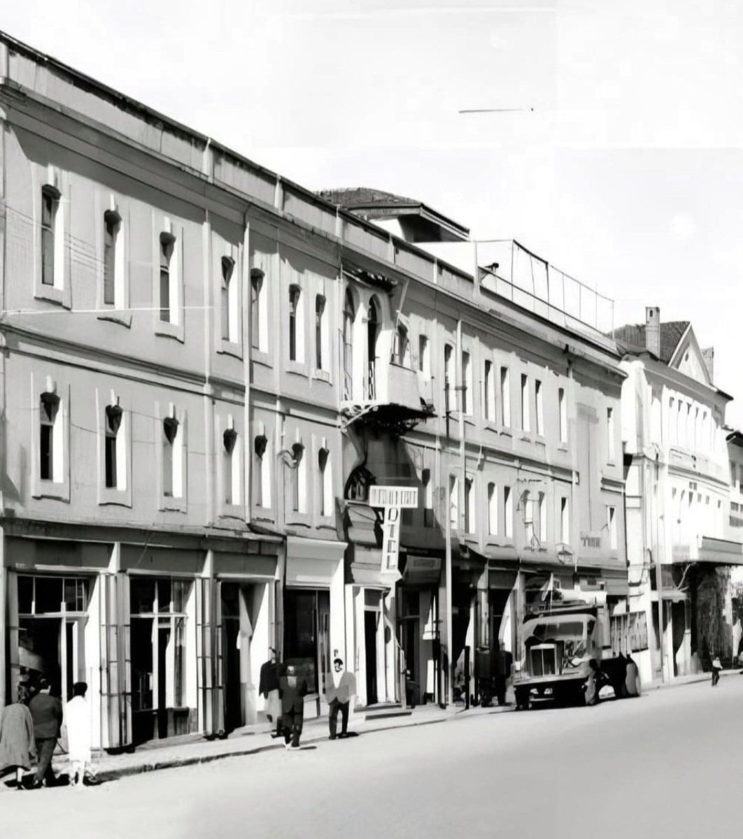 Klasik müziğin en önemli bestecilerinden Çaykovski 1886 yılında Trabzon'a geliyor. 

Atlarla Trabzon'u geziyor. Sumela Manastırı'na tırmanıyor. Şehir merkezinde alışveriş yapıyor. "Büyücü Kadın" operasının üçüncü perde müziğinin küçük bir kısmını Trabzon'da yazıyor.

Muhteşem bir