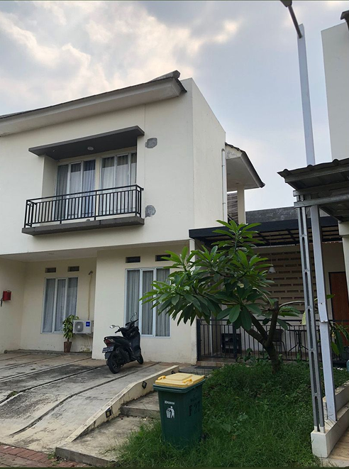 Irsyadravi's tweet photo. Rumah ini gak bisa bikin kamu auto kaya.
Tapi bisa bikin kamu:
✔️ tidur nyenyak
✔️ kerja WFH tanpa gangguan
✔️ kemana-mana gampang
Dijual 1,65M (Bisa nego)
Wellington Residence F27 – Pamulang, Tangsel
LT 175 | LB 105 | 2 lantai 

Info lengkap : https://t.co/0CEFsopqFI
atau dm https://t.co/SaMGbLEzfb