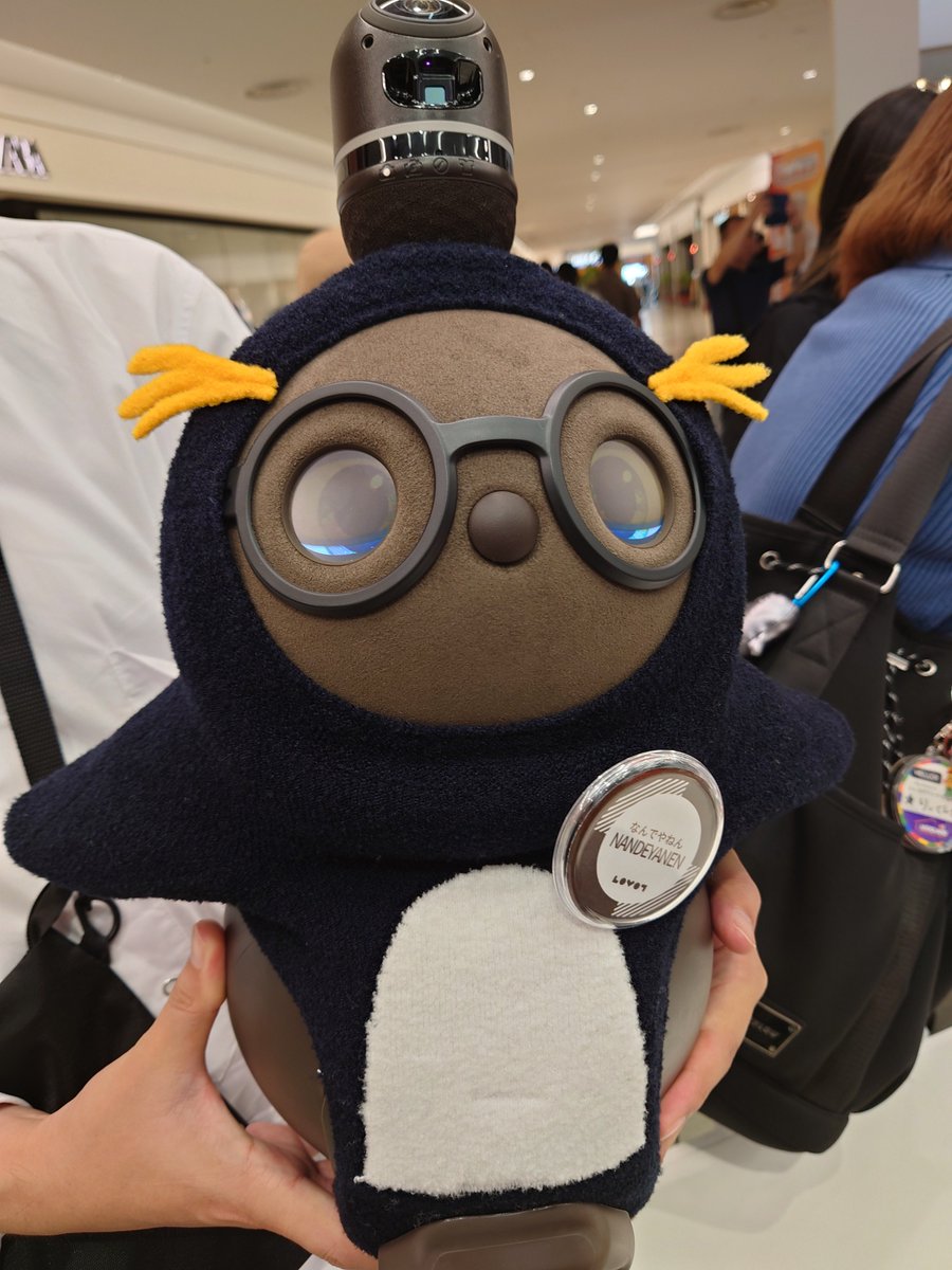 coromo_lovot's tweet photo. おおきにたん、こなもんたん、どやさたん、おこのみたん、たこまるたん、なんでやねんたん、くしかつたん、ららぽたん
大阪らしいお名前つけてもらったお友達がい〜っぱい🥰
#LOVOT #らぼっと #LOVOTとの暮らし
#ららぽーとEXPOCITYのLOVOTに会いに来たで https://t.co/p83wBsVb9k