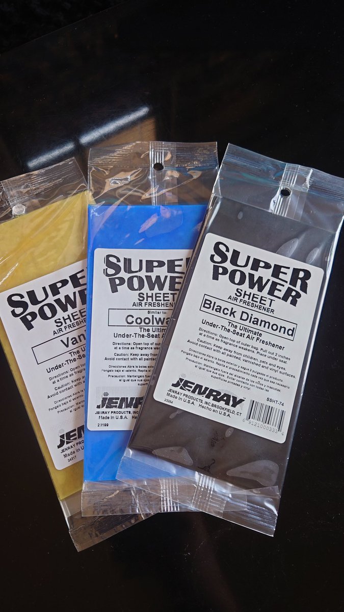SUPER POWER SHEET AIR FRESHENER.
シート下に開封して置いとくだけの雑さ好き︎︎👍
香りと持続は如何に🤔