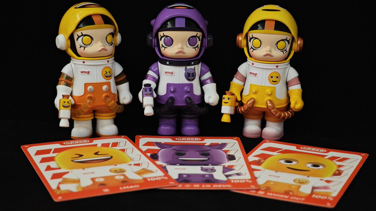 victorleezz's tweet image. 前日買咗100%周年系列4先記起之前經WeChat小程式進入 #泡泡玛特抽盒机 抽咗另一系列Space Molly😅。 
#popmark #MEGASPACEMOLLY 100%×emoji系列 
#笑 #LAMO #有点小坏 #LILDEVIL #憔悴版 #WORNOUT