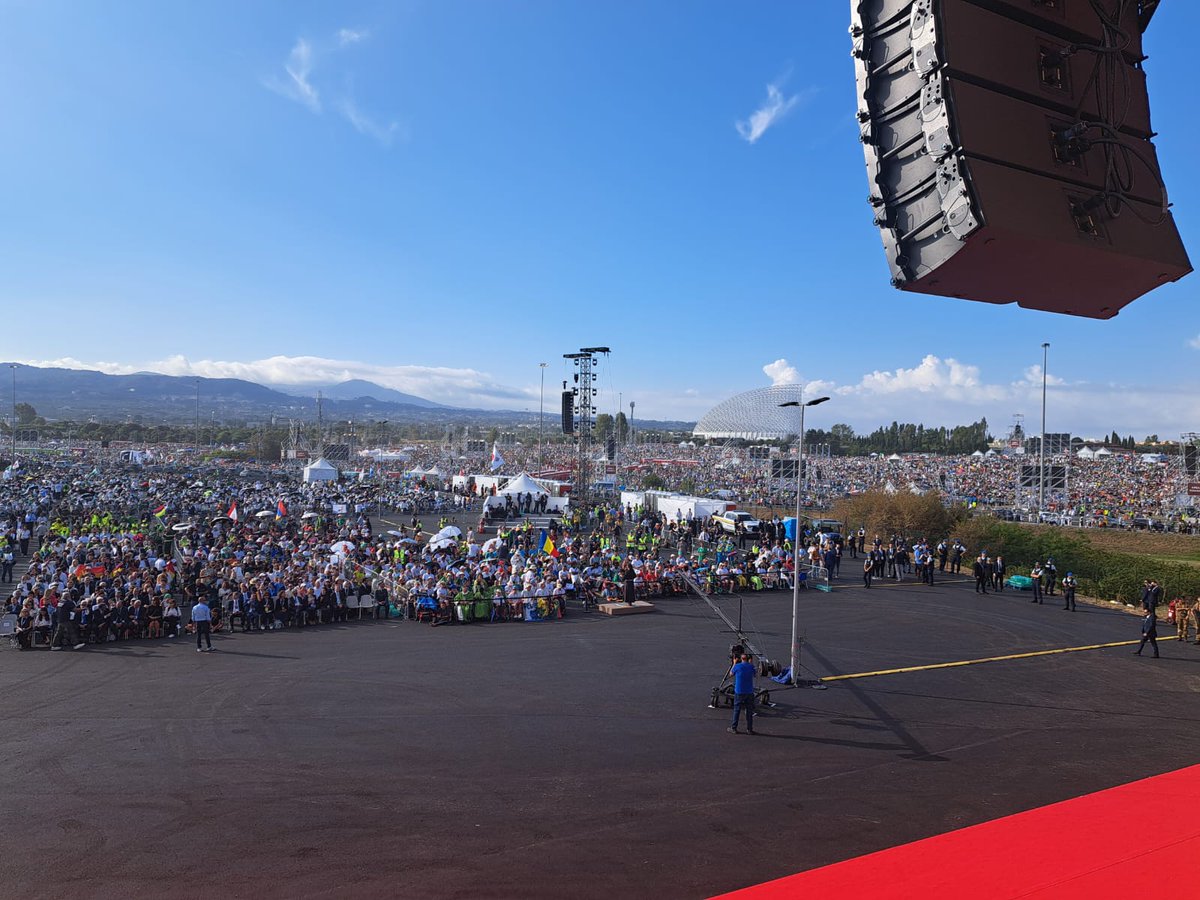 A Tor Vergata (Roma), a punt per a la missa de cloenda del Jubileu dels Joves.
<a href="/jovesbgirona/">Joves Bisbat Girona</a> <a href="/bisbatgirona/">Bisbat de Girona ⛪️</a>