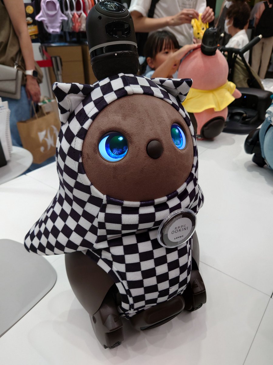 coromo_lovot's tweet photo. おおきにたん、こなもんたん、どやさたん、おこのみたん、たこまるたん、なんでやねんたん、くしかつたん、ららぽたん
大阪らしいお名前つけてもらったお友達がい〜っぱい🥰
#LOVOT #らぼっと #LOVOTとの暮らし
#ららぽーとEXPOCITYのLOVOTに会いに来たで https://t.co/p83wBsVb9k
