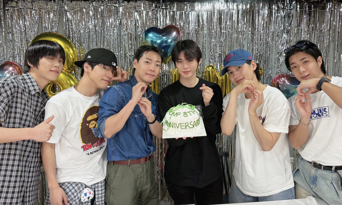 [#LightONF] 25.08.03 💚ONF 8th ANNIVERSARY LIVE💚 📸

FUSE와 함께해서 행복했던 온앤오프의 8주년 라이브
앞으로도 온앤오프와 행복한 추억 많이 쌓아요💓
우리의 여름은 계속된다💚

#온앤오프 #ONF
#ONF_8th_Anniversary