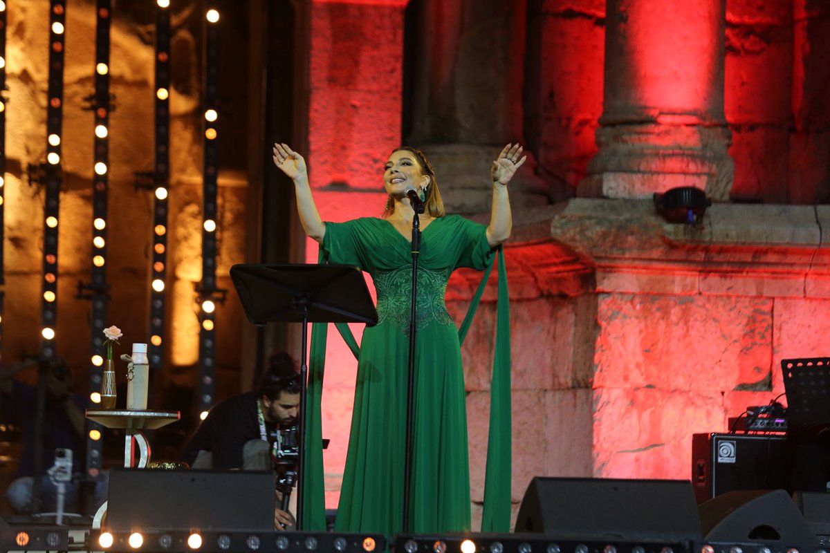 أصالة تختتم فعاليات مهرجان جرش على المسرح الجنوبي

 beirutcom.net/359649

 via <a href="/BeirutcomMag/">موقع بيروتكم الالكتروني</a> <a href="/JarashFestival/">#مهرجان_جرش</a> #مهرجان_جرش #الاردن <a href="/AssalaOfficial/">Assala</a> #assala #اصالة