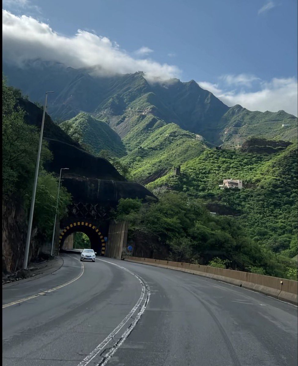 🌅 - رجال المع منطقة عسير الخلابة 🌿💚
