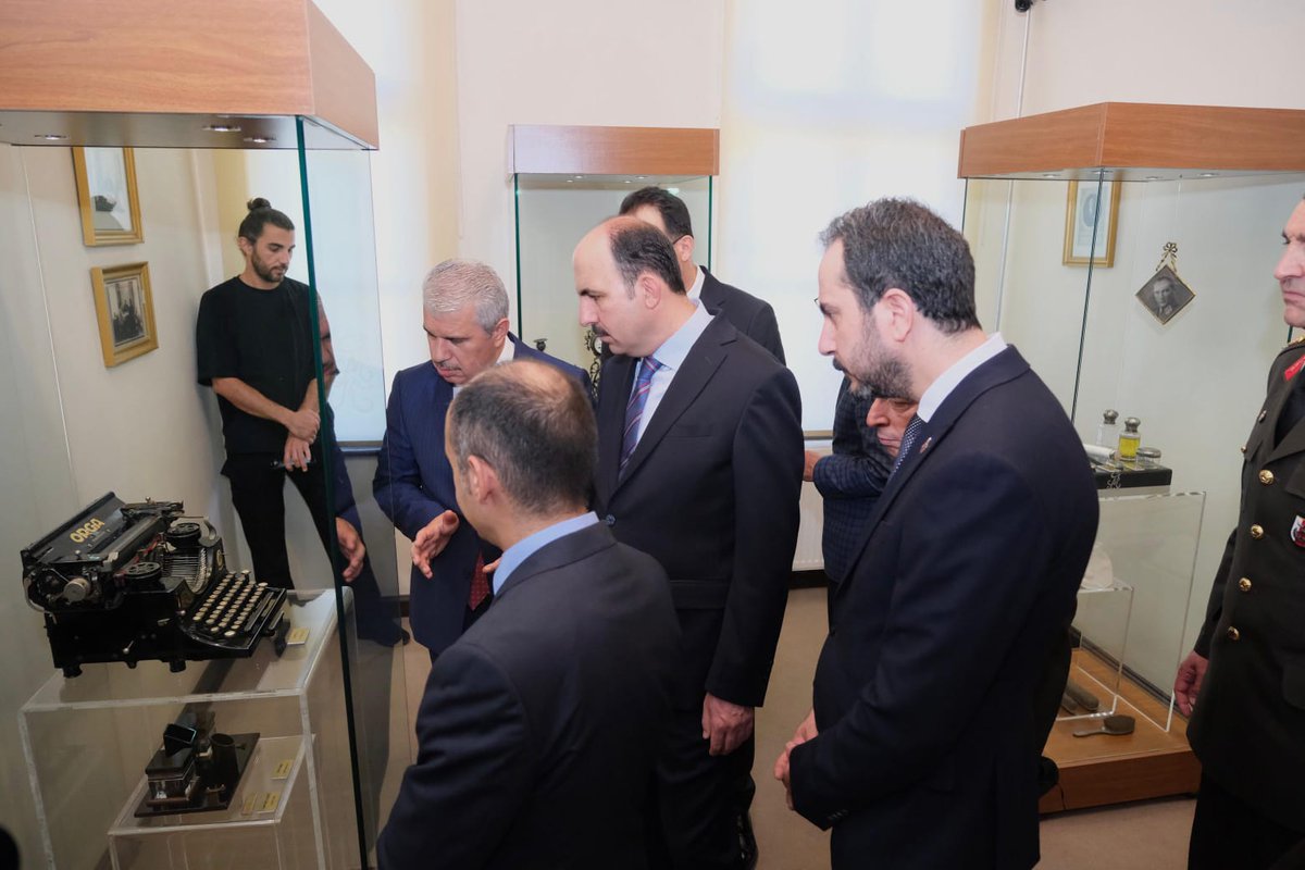 Ulu Önder Mustafa Kemal Atatürk’ün Konya’ya teşriflerinin 105. yıl dönümünde Atatürk Anıtı’nda düzenlenen çelenk sunma törenine katıldık.

Cumhuriyetimizin banisi Gazi Mustafa Kemal Atatürk’ü ve kahraman silah arkadaşlarını rahmet, minnet ve saygıyla anıyoruz.