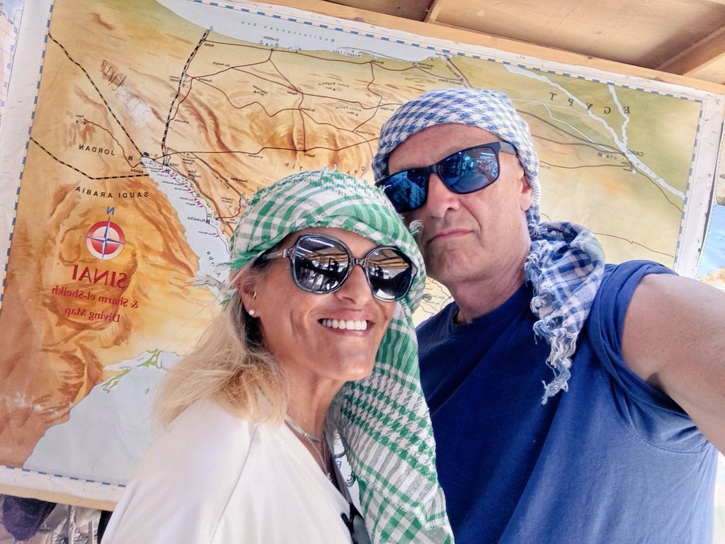 Israele sulle carte non c'è. l'Egitto ha rapporti decenti con Israele ma anche sulle carte turistiche che promuovono gite a Gerusalemme la parola ISRAELE non la trovi mai. 
Se #Israele non avesse imparato a rispondere con durezza non esisterebbe più da molto tempo.
#Gaza