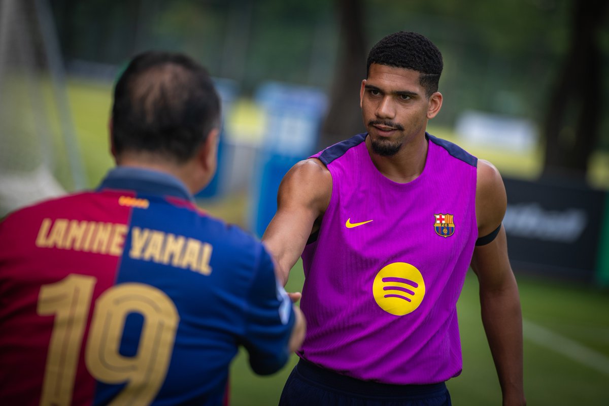 FC Barcelona tweet media