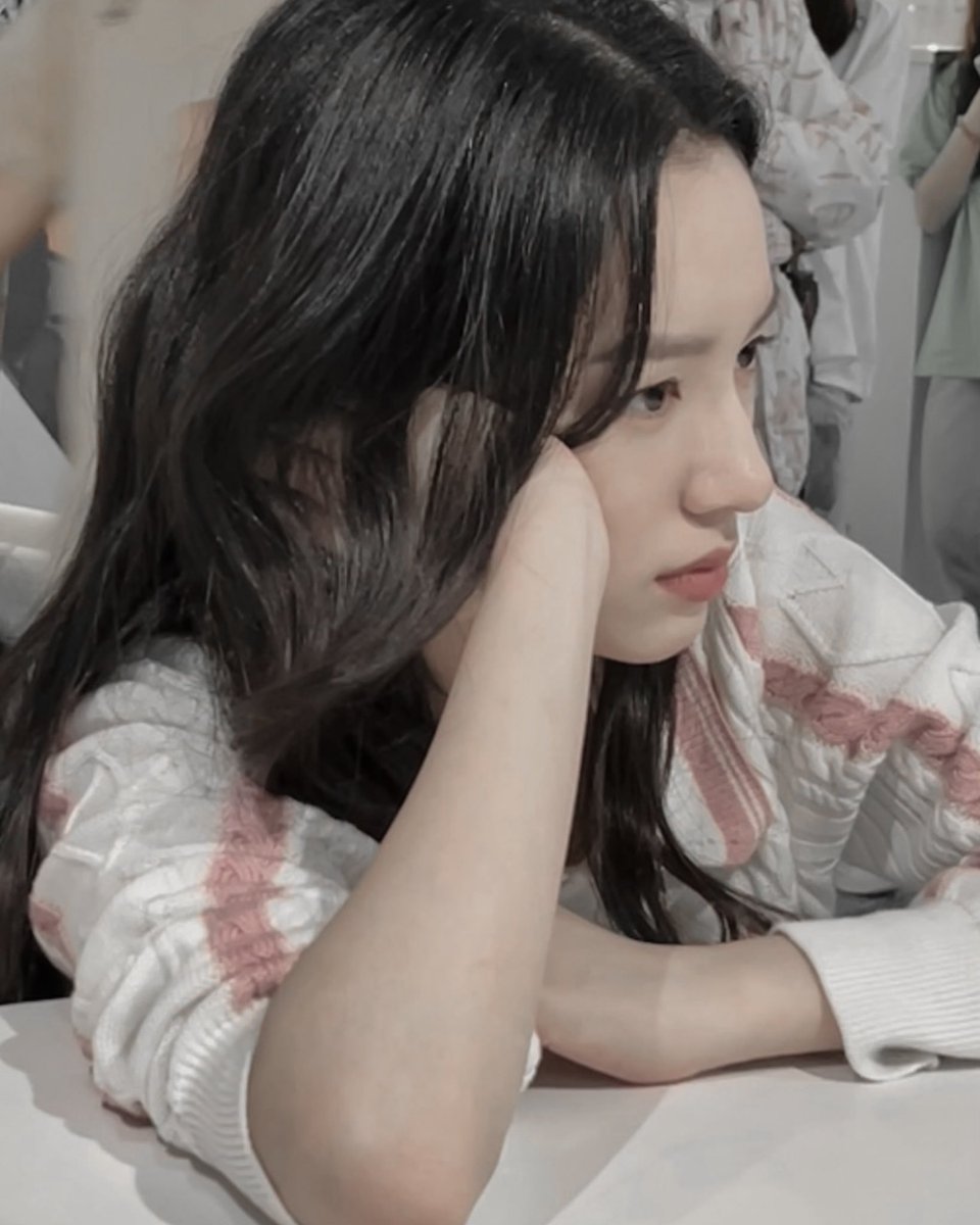 ㅤ 
POV: You’re giving the food a death stare instead of eating it.
ㅤ