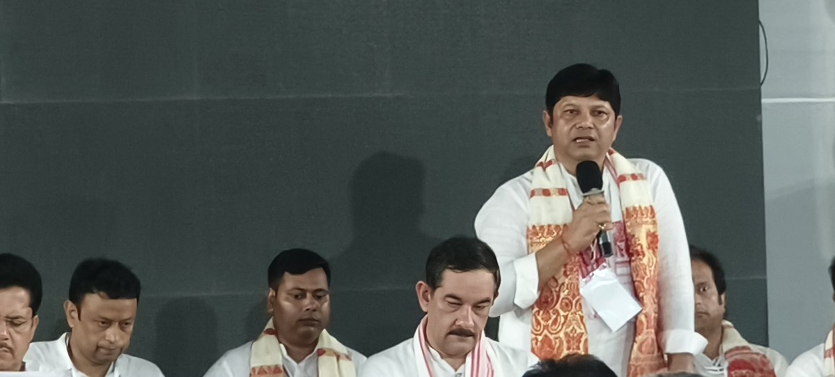 Prithviraj Sathe (@prithvirajs_inc) on Twitter photo ЁЯУН Assam
Attended the first State Executive Committee meeting of the newly constituted Assam Pradesh Congress Committee.
In the presence of Hon. <a href="/JitendraSAlwar/">Jitendra Singh Alwar</a> ji, APCC President Shri <a href="/GauravGogoiAsm/">Gaurav Gogoi</a> ji, CLP Leader Shri <a href="/DsaikiaOfficial/">Debabrata Saikia</a> ji, shri <a href="/JakirSikdarMLA/">Jakir Hussain Sikdar</a> ji and my ЁЯУН Assam
Attended the first State Executive Committee meeting of the newly constituted Assam Pradesh Congress Committee.
In the presence of Hon. <a href="/JitendraSAlwar/">Jitendra Singh Alwar</a> ji, APCC President Shri <a href="/GauravGogoiAsm/">Gaurav Gogoi</a> ji, CLP Leader Shri <a href="/DsaikiaOfficial/">Debabrata Saikia</a> ji, shri <a href="/JakirSikdarMLA/">Jakir Hussain Sikdar</a> ji and my