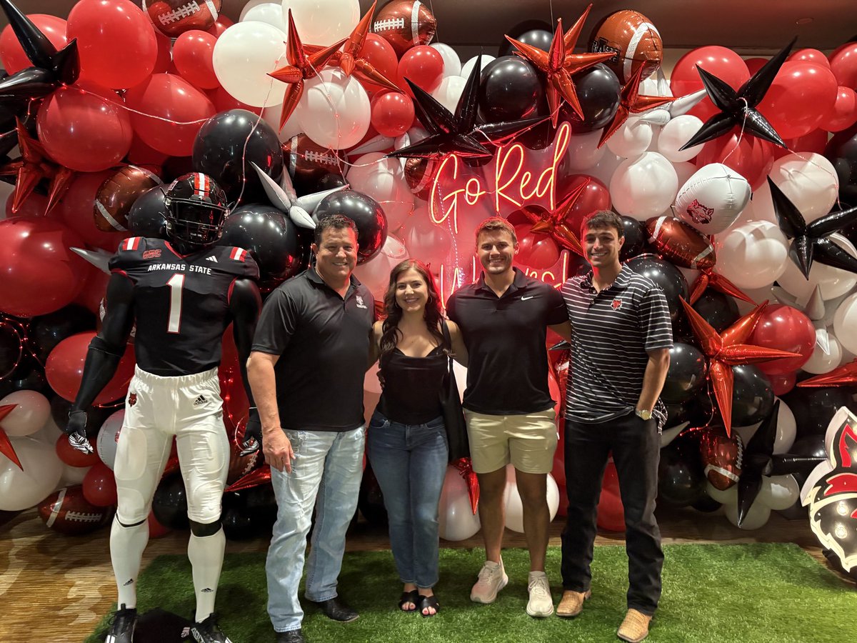 What an AMAZING night with my kids and such an honor to sit with the chancellor, Dr Todd Shields and his beautiful family at the Arkansas State University kickoff party! Ready to get this season started! WOLVES UP 🤘🏽