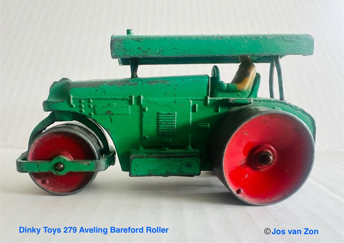 JosVanZon's tweet photo. I will post multiple pictures of my #DinkyToys collection every Sunday (starting December 1st 2024). These are cars that have been played with, so some are damaged.
Today this one from 1965 nr:279 #Aveling #BarefordRoller #DinkyToy #DinkyEngland #Meccano #Liverpool #ClassicCars https://t.co/nVpirJH6jR