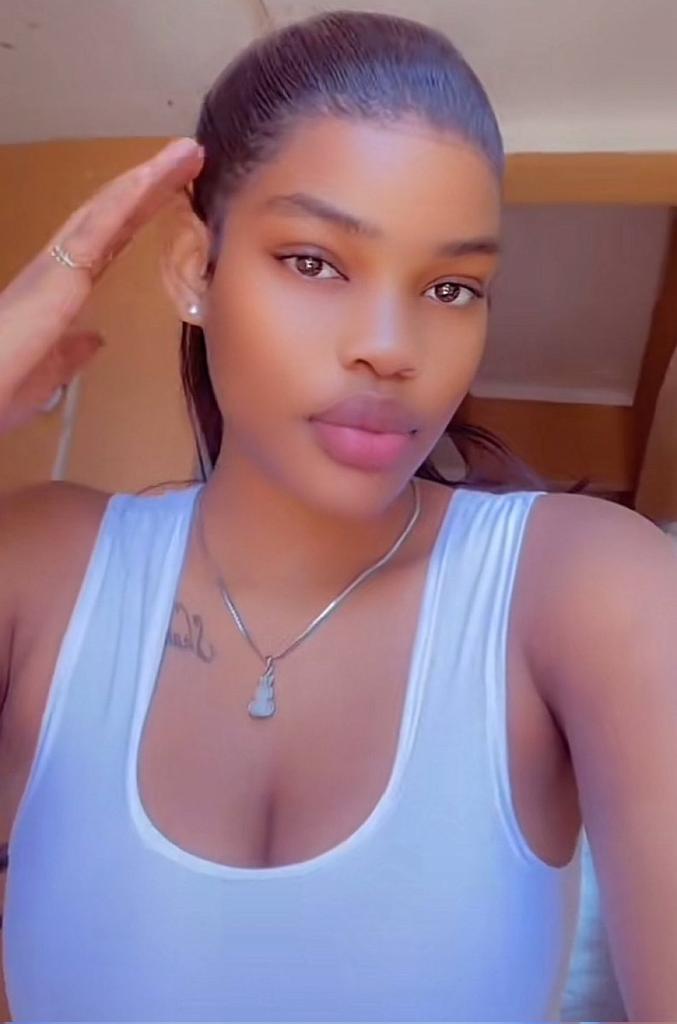 Guys let's behave,stop sharing her videos what if she's ur sister , let's act gentle plz , anyway anyone with the video to first send I see ,I promise to delete it after watching 😂