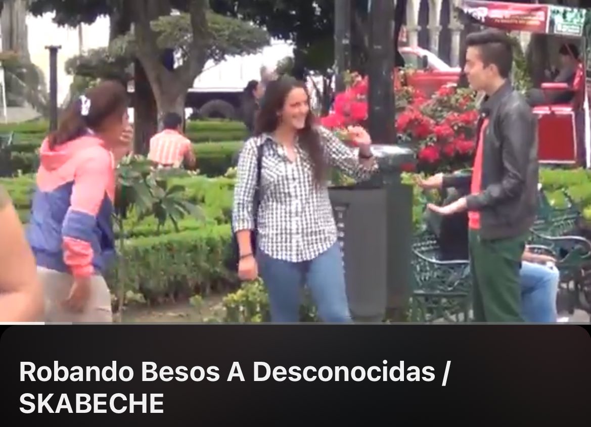 swaggilya's tweet photo. WEY M ACORDE Q BRYAN SUBIA VIDEOS BESÁNDOSE CON DESCONOCIDAS EN LA CALLE mientras estaba con mi yiyi… 😭 #llorocomoyiyo #Bresslie #BryanSkabeche https://t.co/xmWpOboTlW