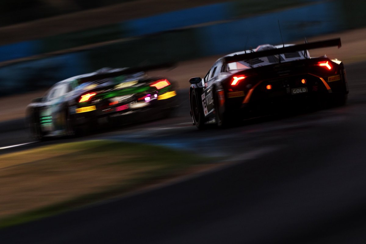 BarwellMotorSpt's tweet photo. Night race vibes 🌒

Reset and ready to run again for race day part deux at Magny Cours 🇫🇷

⏱️ Qualifying: 10:30
🏁 Race 2: 15:15
Times 🇬🇧+1

Watch live 
📺 https://t.co/qp0VWPrOpL https://t.co/StqXuyOMXE