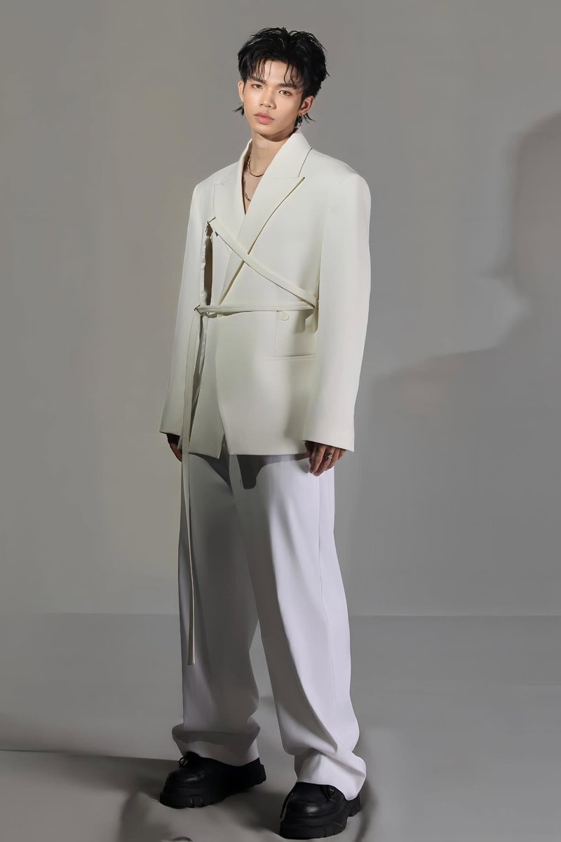 wlskwud_'s tweet photo. And also updated his look for the “Chuyện Đôi Ta” stage 🫶 https://t.co/x2XyBagMDE
