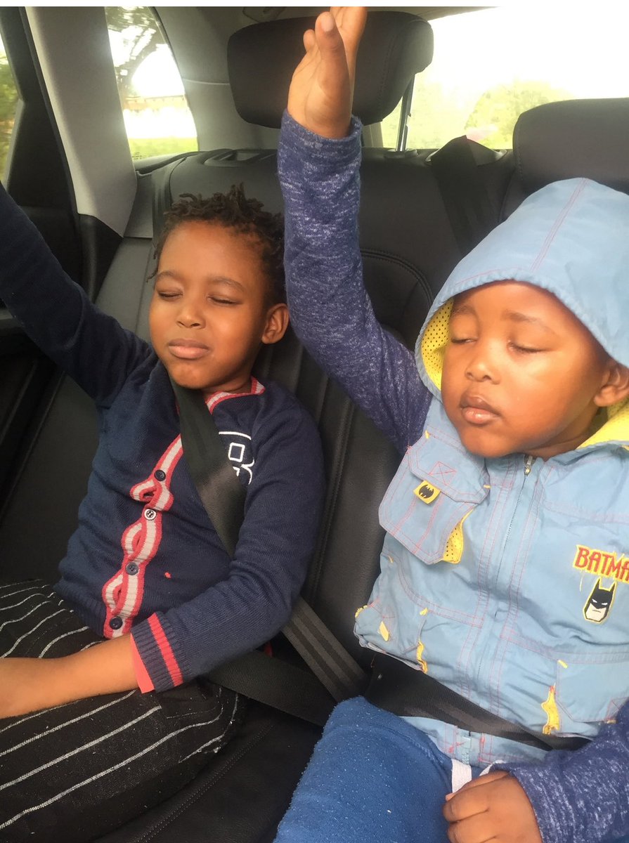 A proud Xhosa Hun💚🤍🖤✊🇿🇦🌐 tweet media